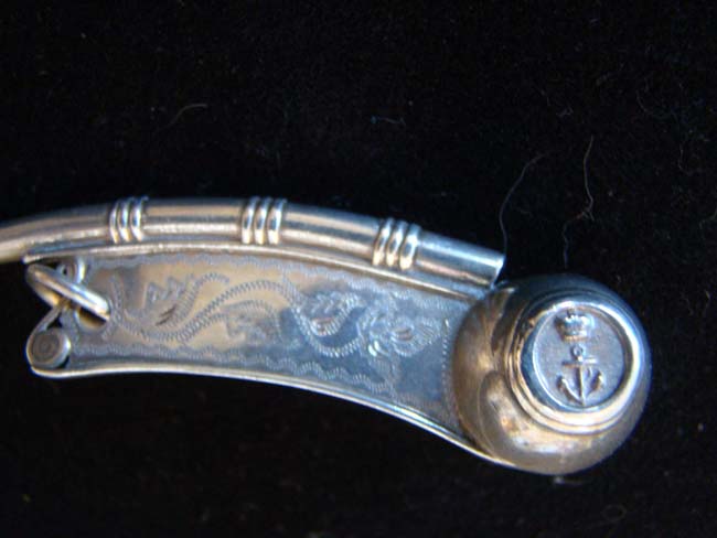 A fine engraved Antique sterling silver boatswain's whistle by George Unite, London 1879 — image 3